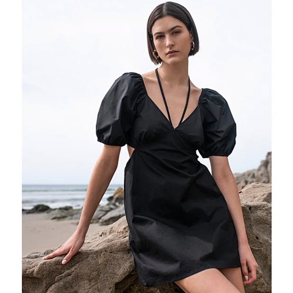 Sanctuary Summer V-Neck Short Sleeve Cutout Mini Dress